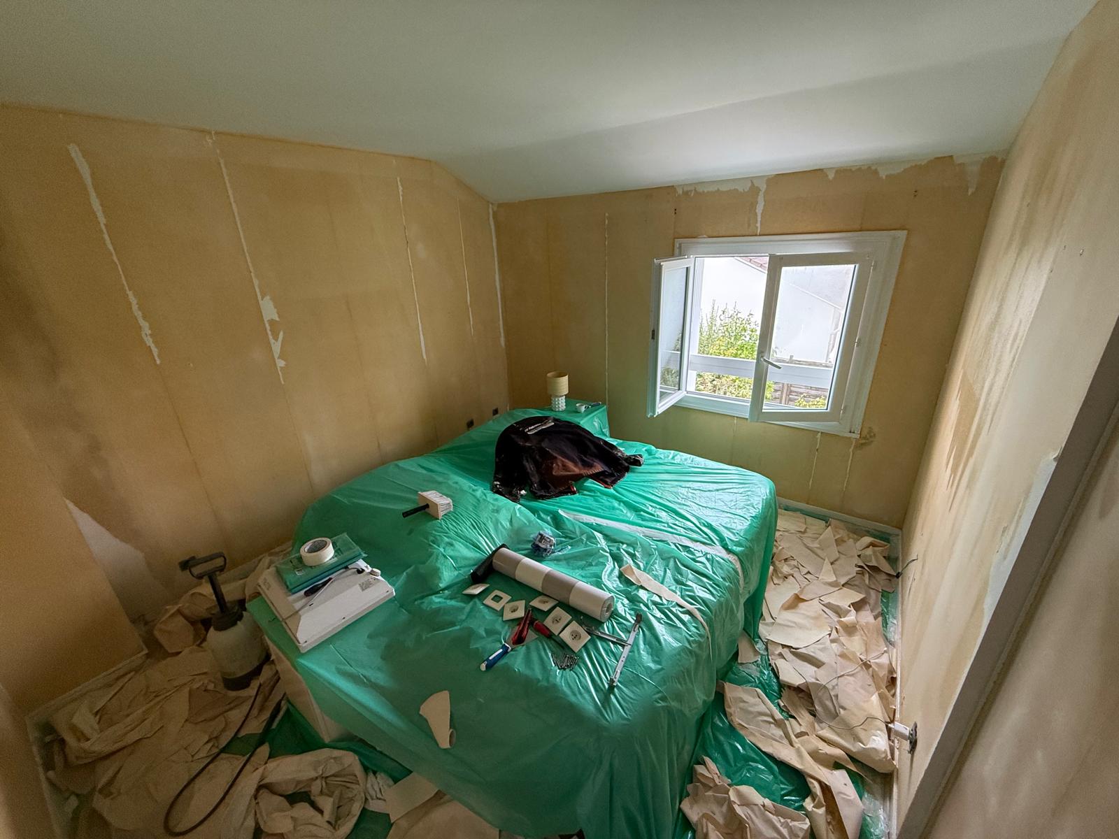 Renovation chambre acheres 78260 avant