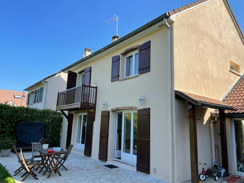 Ravalement facade maison volets acheres 78260